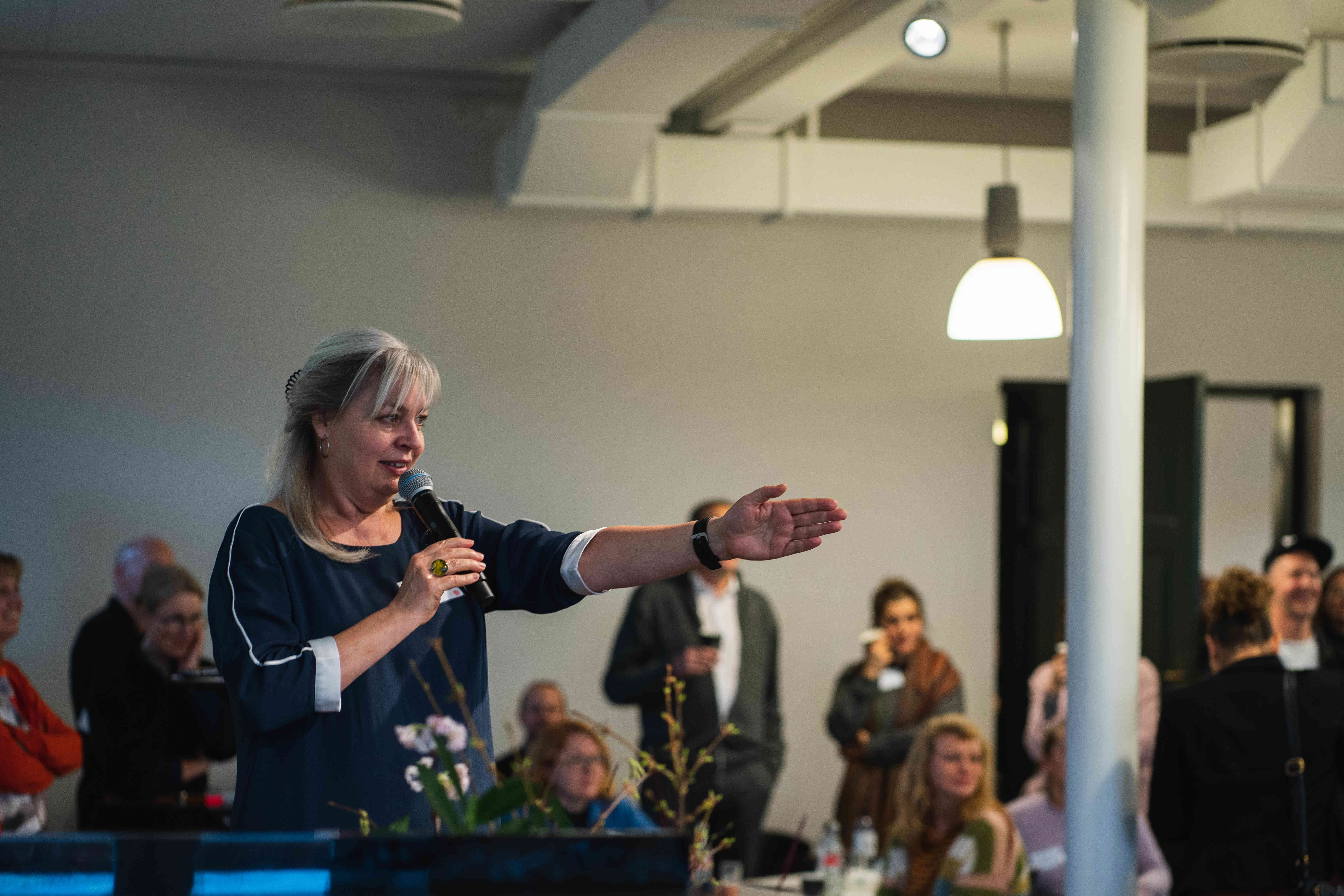 Charlotte Popp holder oplæg 